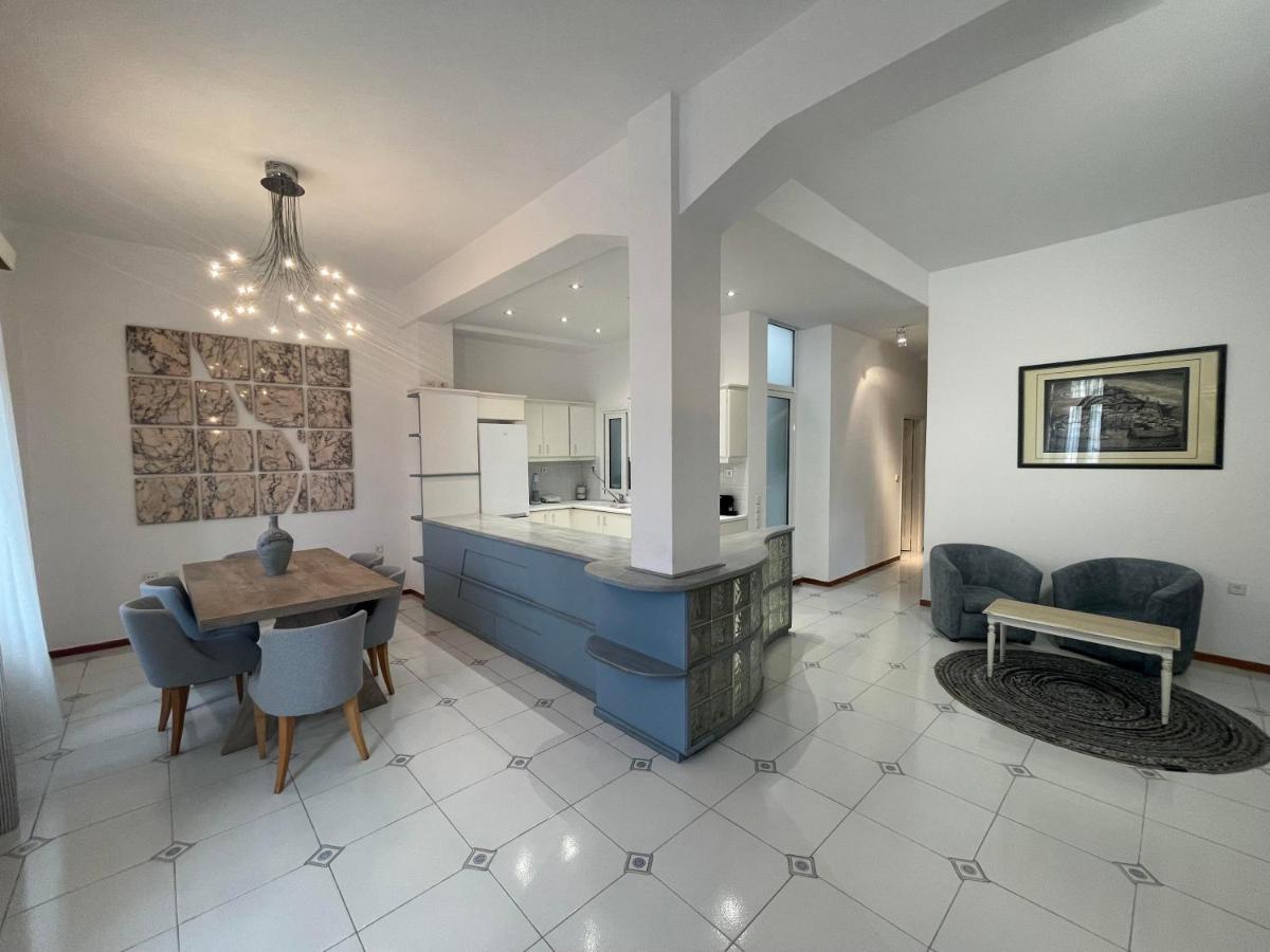 Dr. J. Spon Apartment Nafpaktos Exteriér fotografie